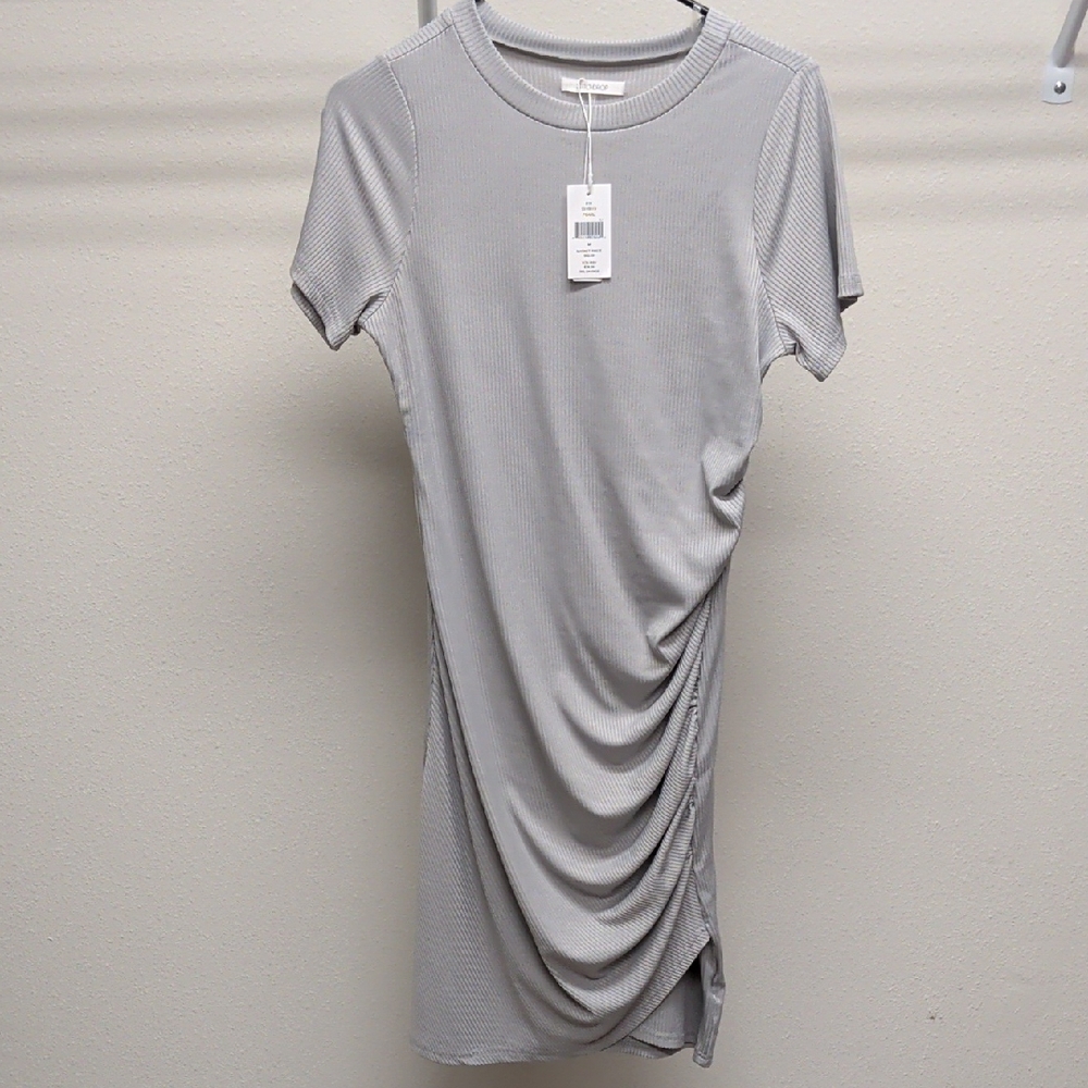 Elegant Gray Ruched Short Sleeve Top